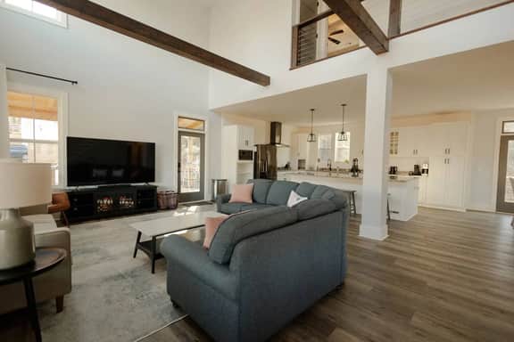 Game & Movie Room, Minutes to Wine, Weddings &Town